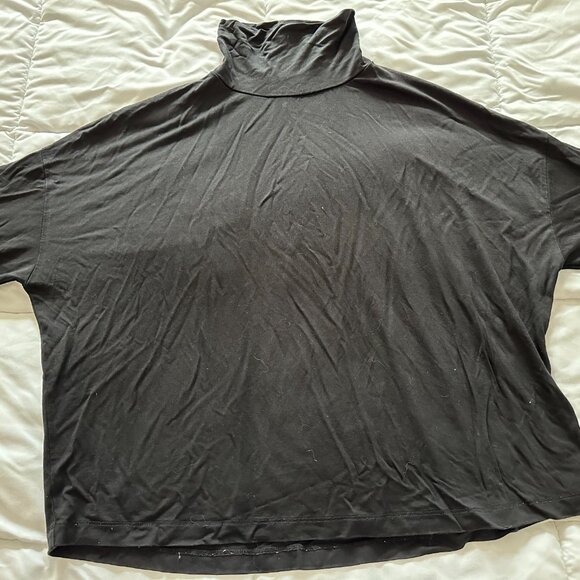 BLACK MOCK-NECK TOP CONTEMPORAINE SIMONS - Picture 2 of 7